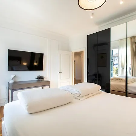 Majestic 4br/4bath In Sagrada Familia Area Barcelona