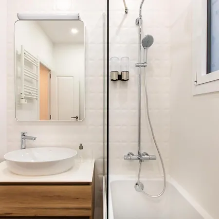 Apartment Majestic 4br/4bath In Sagrada Familia Area Barcelona