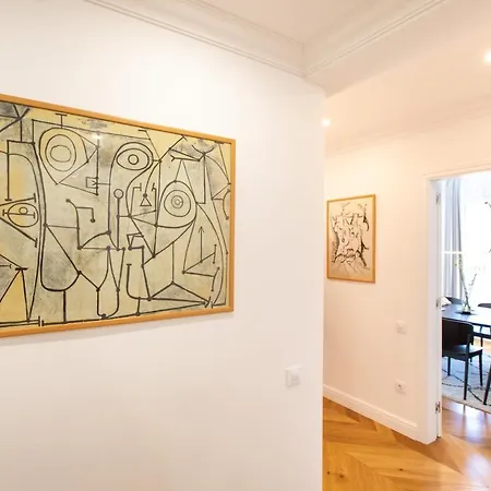 Majestic 4br/4bath In Sagrada Familia Area