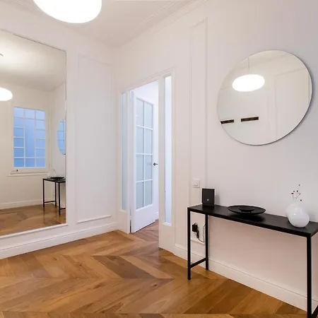 Majestic 4br/4bath In Sagrada Familia Area *