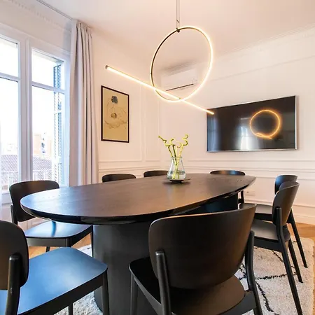 Majestic 4br/4bath In Sagrada Familia Area Apartment *