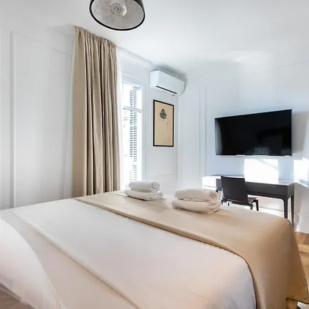 Majestic 4br/4bath In Sagrada Familia Area ברצלונה