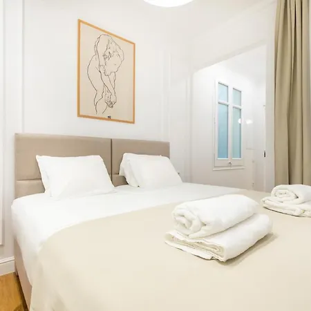 Majestic 4br/4bath In Sagrada Familia Area *
