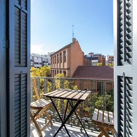 Majestic 4br/4bath In Sagrada Familia Area * ברצלונה