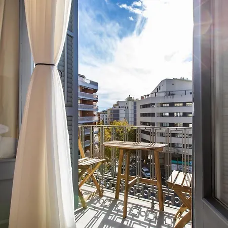 Majestic 4br/4bath In Sagrada Familia Area Apartment