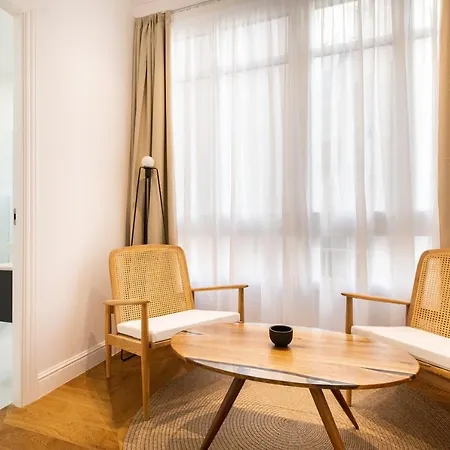Majestic 4br/4bath In Sagrada Familia Area *