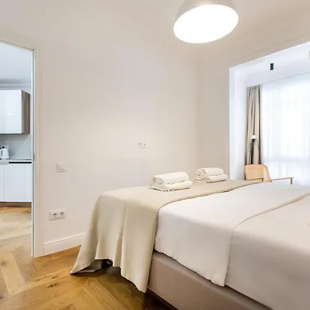 Majestic 4br/4bath In Sagrada Familia Area *
