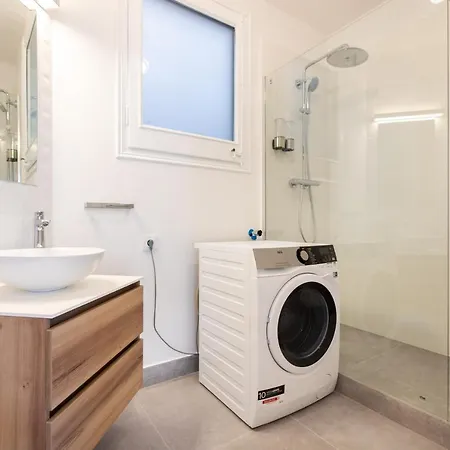 Majestic 4br/4bath In Sagrada Familia Area דירה *